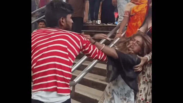 viral-video-man-brutally-thrashes-girl-allegedly-over-pushing-at-delhi-metro-station-internet-reacts